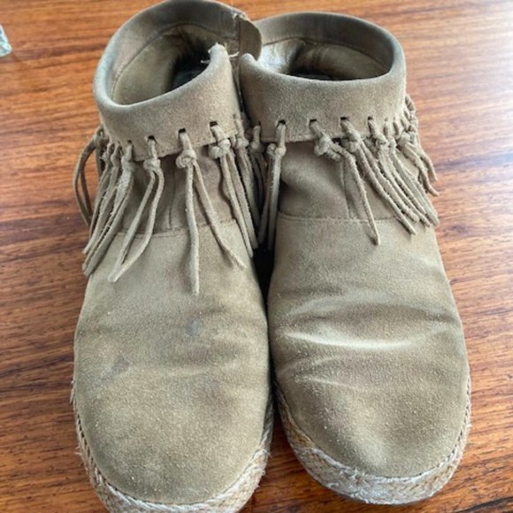 UGG moccasin style booties - Picture 1 of 4